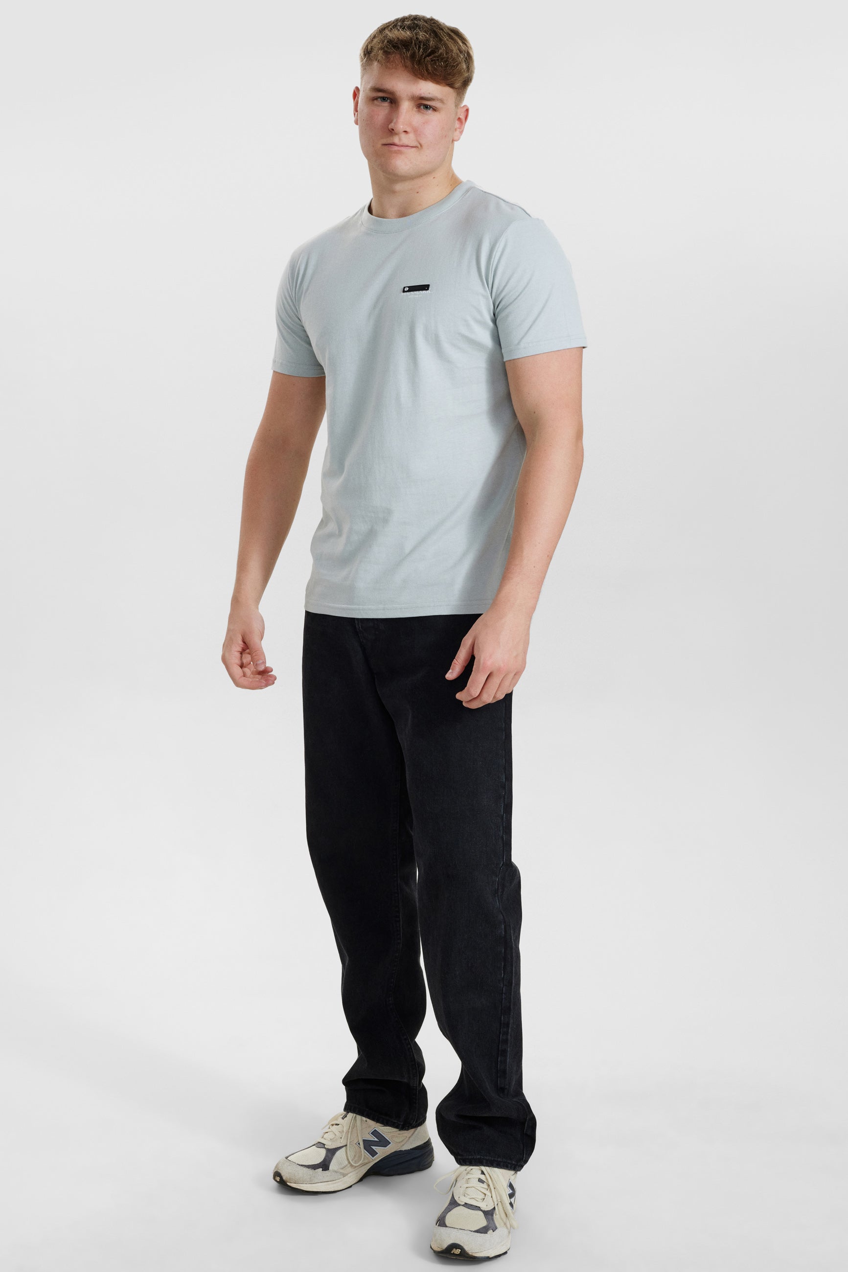 DXNMXRK. DX-Albert Outlet Mirage Grey