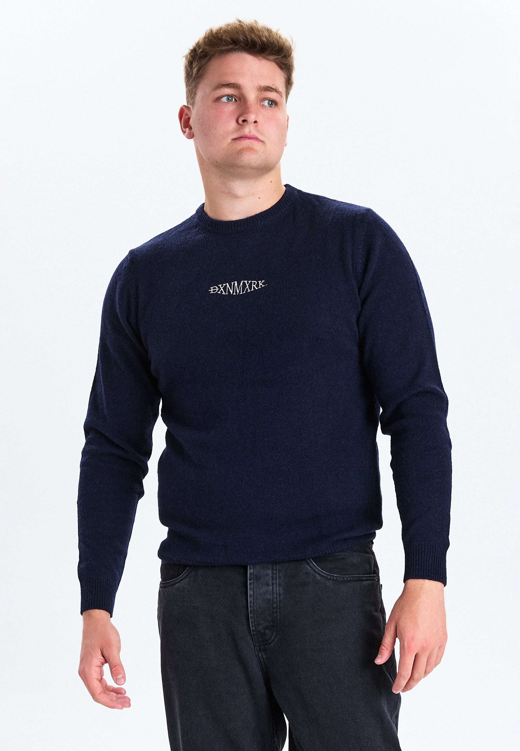 DXNMXRK. DX-Bernhard Knitwear Carbon