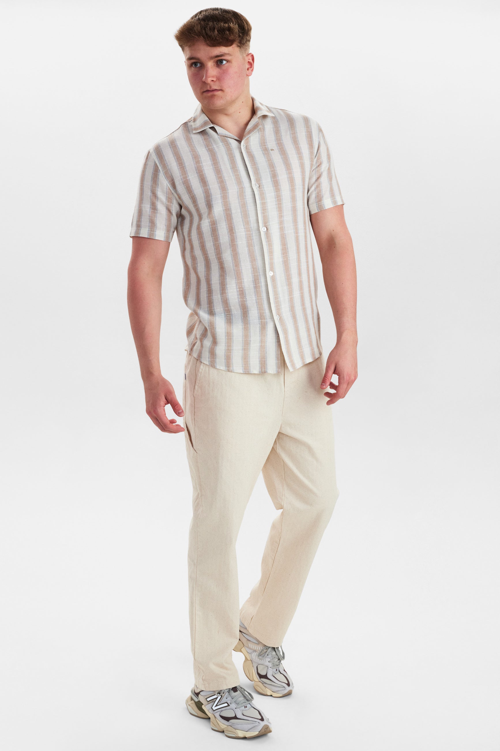 DXNMXRK. DX-Edelhart Outlet Tofu