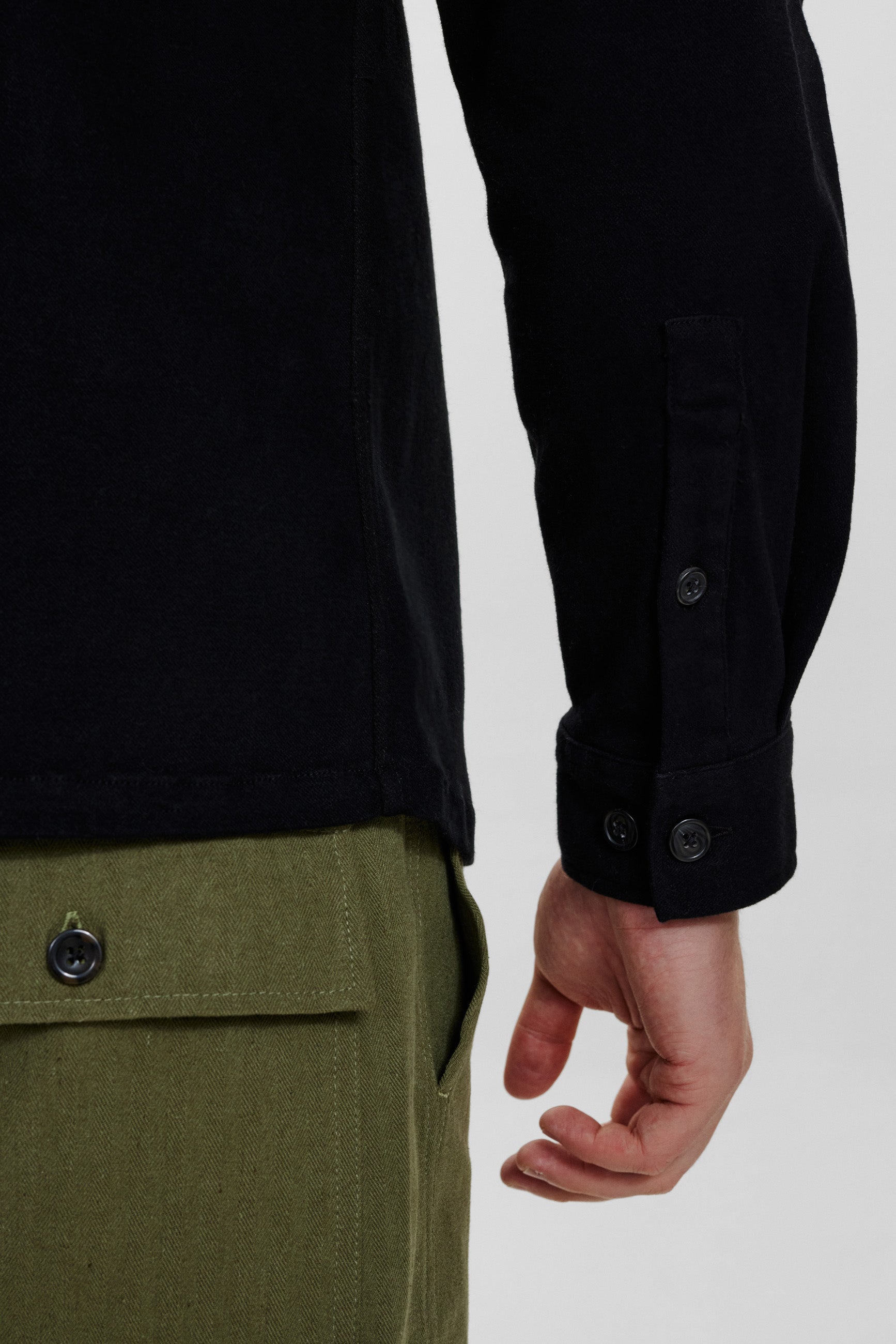 DXNMXRK. DX-Eliot Outlet Black