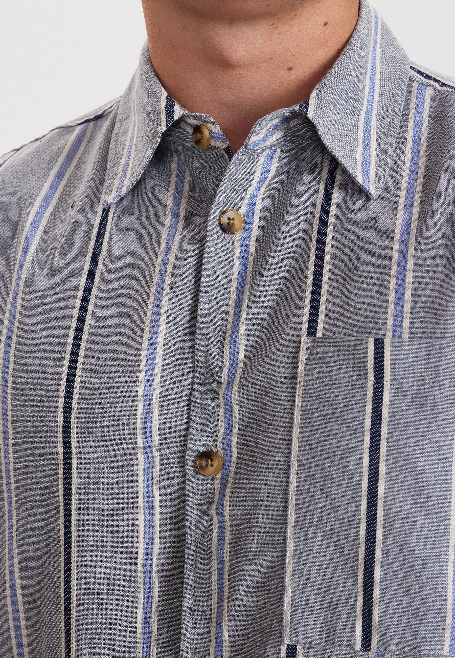 DXNMXRK. DXfranz Outlet Grey