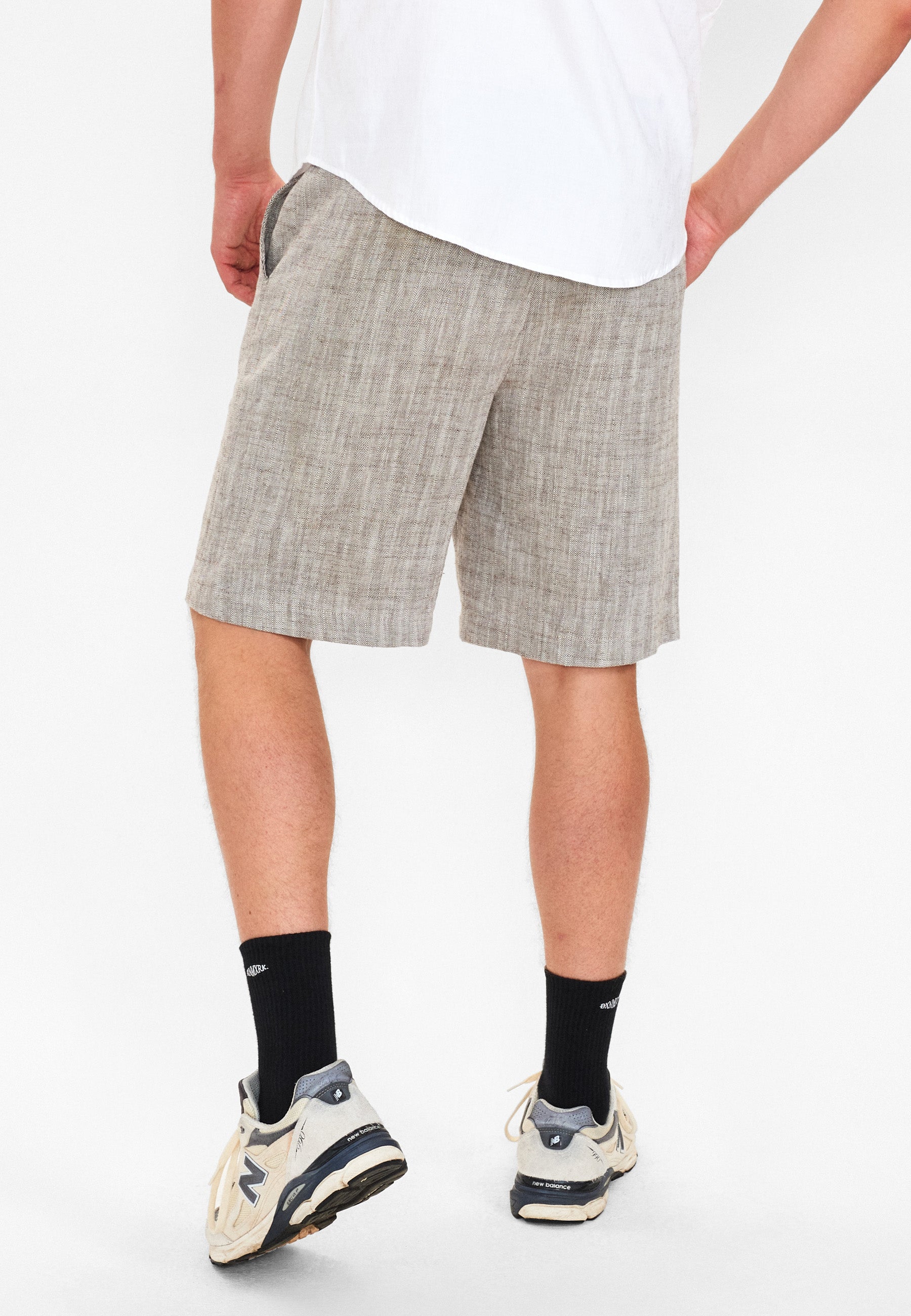 DXNMXRK. DX-Edis Shorts Dark Brown